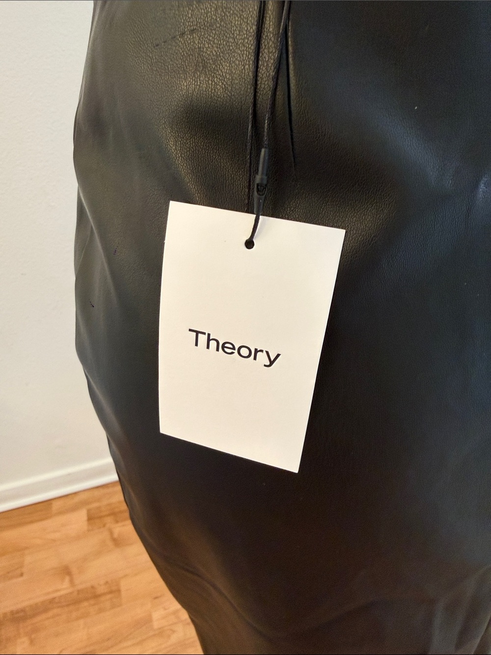 Theory Faux Leather Pencil Skirt 8 Black Work Office Chic NWT - Picture 12 of 12
